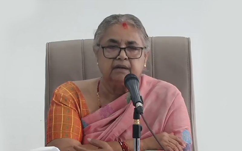 प्रधानमन्त्री कार्कीको निर्वाचन आयोगका पदाधिकारीसँग छलफल