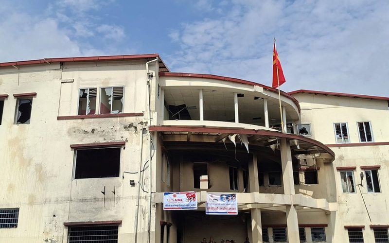 एमालेका ६४ पार्टी कार्यालय र १५८ नेता तथा कार्यकर्ताको घरमा क्षति