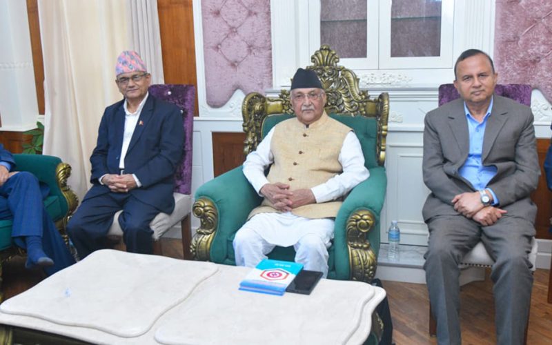 एमाले सचिवालय बैठक आज बस्दै, ओलीलाई नेतृत्व छोड्न बढ्यो दबाब