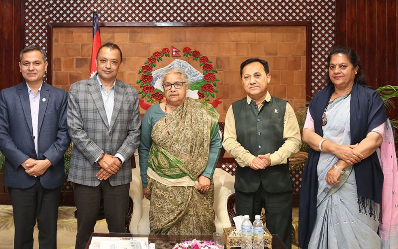 काँग्रेस सभापति थापासहितका नेताहरुको प्रधानमन्त्री कार्कीसँग भेटवार्ता